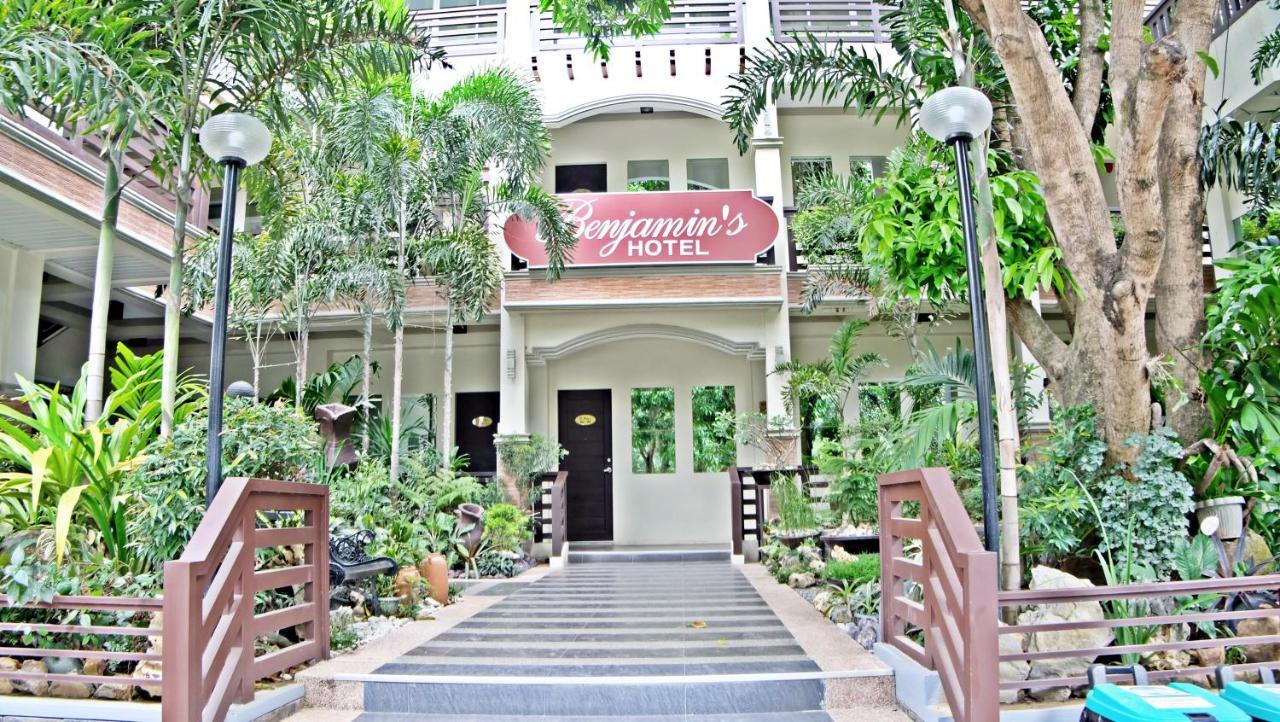Villa Esmeralda Bryan'S Resort Hotel And Restaurant Palayan City Eksteriør billede