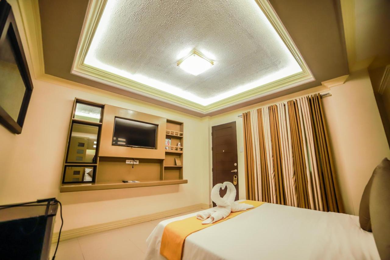 Villa Esmeralda Bryan'S Resort Hotel And Restaurant Palayan City Eksteriør billede