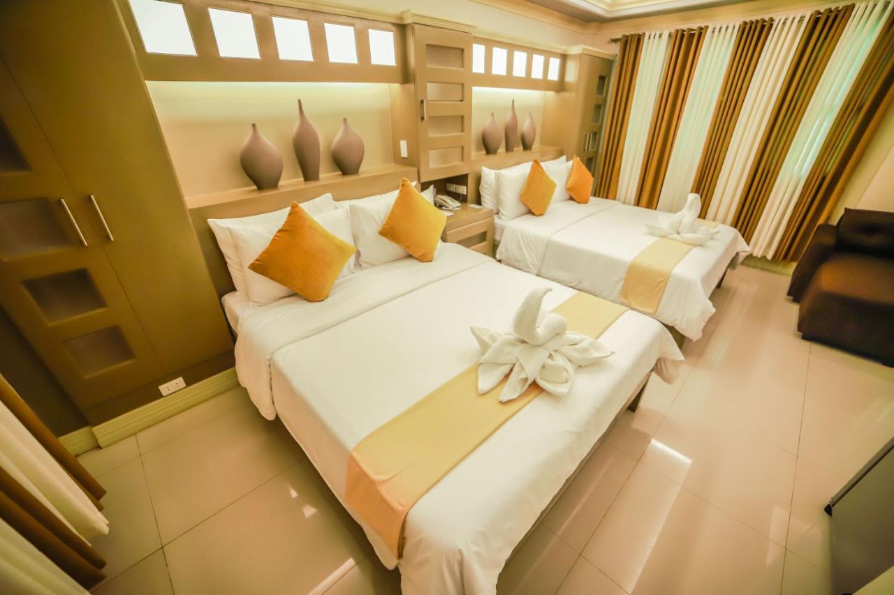 Villa Esmeralda Bryan'S Resort Hotel And Restaurant Palayan City Eksteriør billede